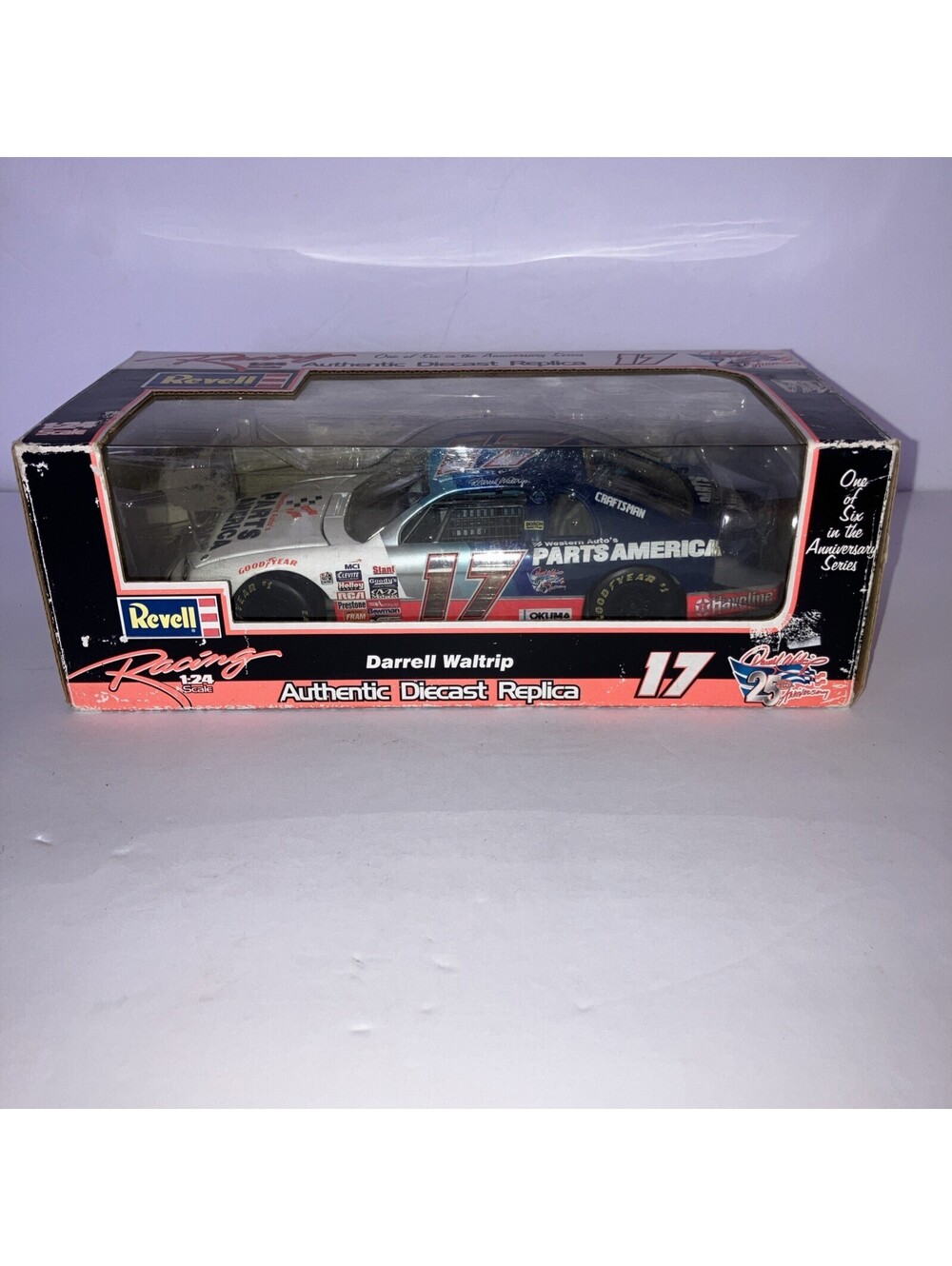 Vintage 1997 Darrell Waltrip #17 Nascar Revell Diecast 1:24 NEW